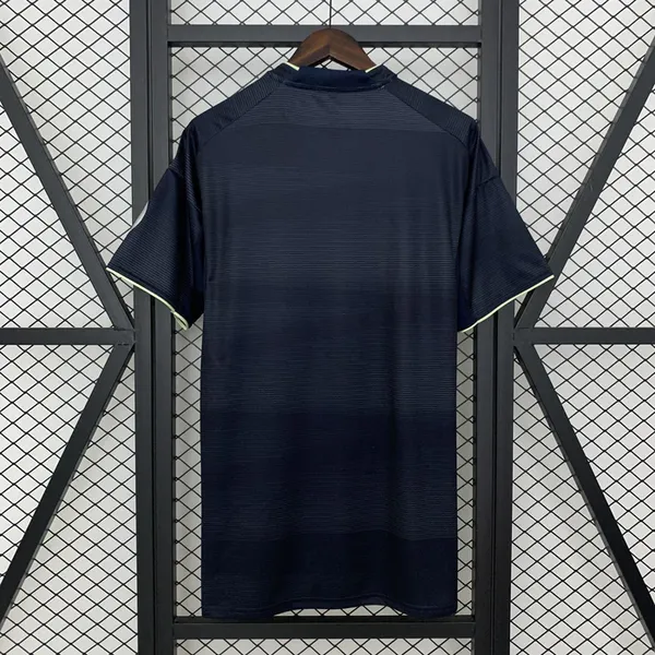 Camisola II do Real Madrid 2025/26 - Vista 2